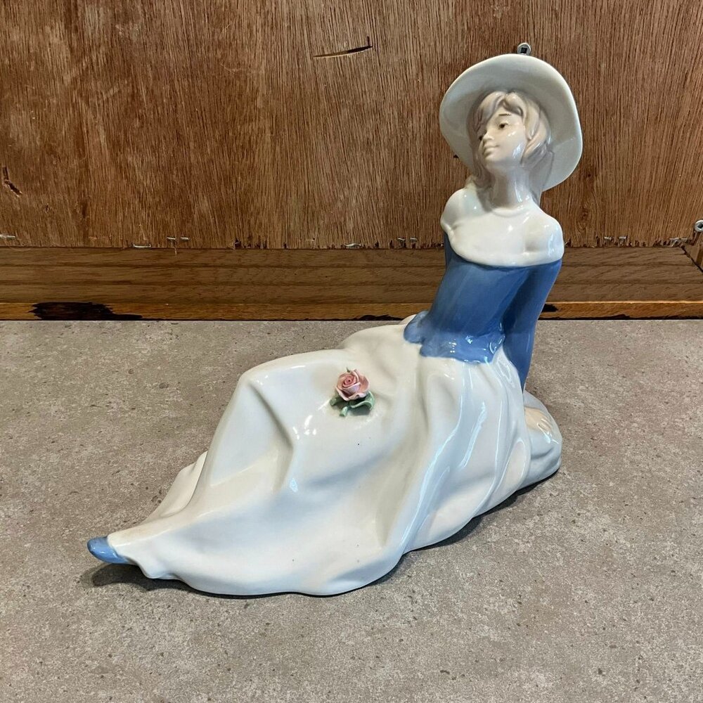 Vintage Dalia Lady Figurine, Handcrafted Porcelain, Made in Mexico